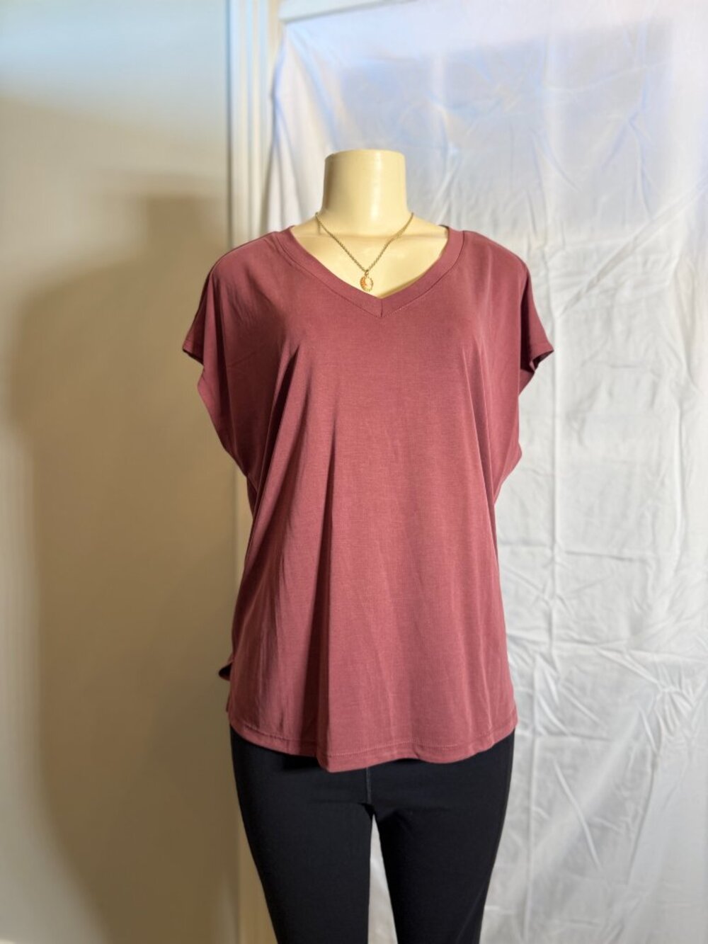 Maurices Super soft Mauve Short Sleeve Top Women's M NWT!